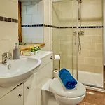 Free Parking New Gem With Garden Appartamento *