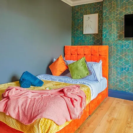 Free Parking New Gem With Garden