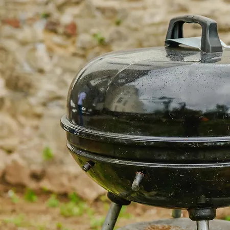 Free Parking New Gem With Garden *