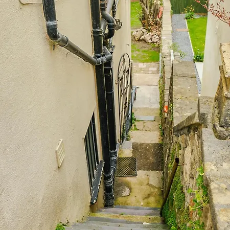 Free Parking New Gem With Garden