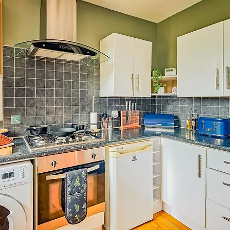 Free Parking New Gem With Garden