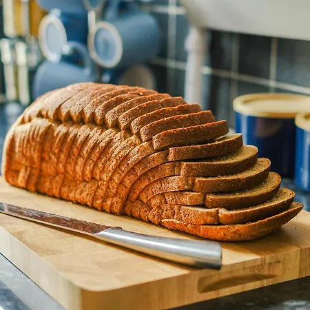 Free Parking New Gem With Garden Appartement *