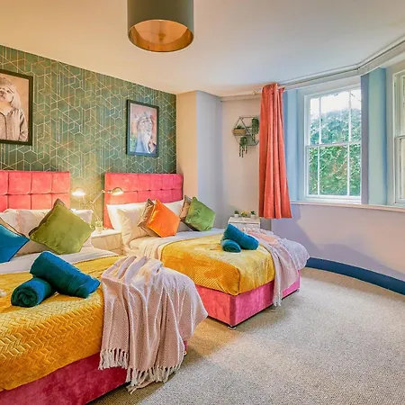 Free Parking New Gem With Garden Apartamento