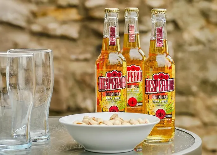 Free Parking New Gem With Garden * בריסטול