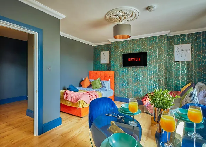 Free Parking New Gem With Garden * Bristol