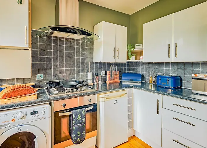 Free Parking New Gem With Garden